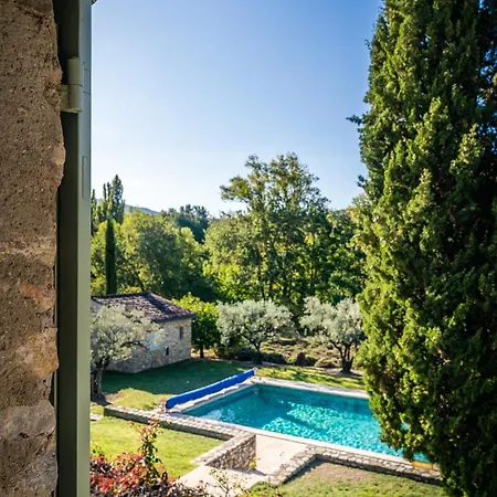 Spacious Provence In 4 Hectares Of Land