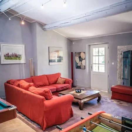 Spacious Provence In 4 Hectares Of Land Villa