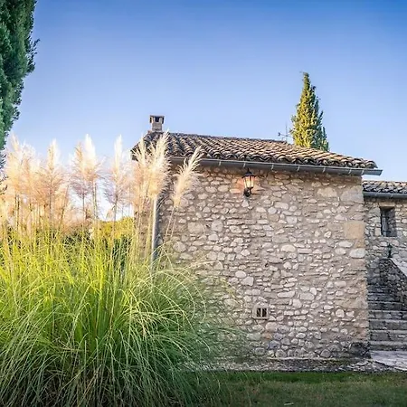 Villa Spacious Provence In 4 Hectares Of Land Veaux